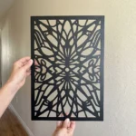 Panel Dekoracyjny Metalowy Czarna Symetria – ażurowy panel ścienny o symetrycznym wzorze