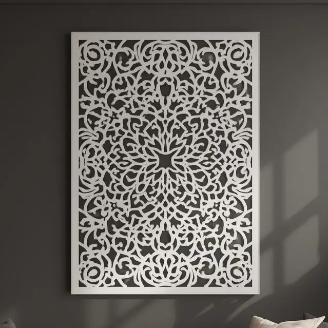 Panel dekoracyjny metalowy Biała Arabeska – biały, ażurowy wzór arabeskowy na ścianę