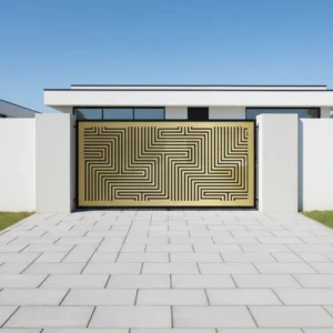 Panel ogrodzeniowy metalowy złoty z geometrycznym wzorem labiryntu – nowoczesny design.