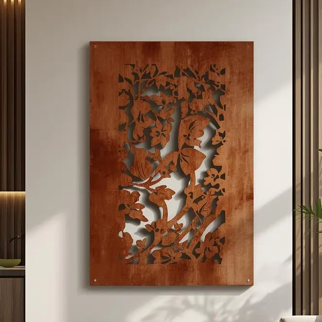 Panel dekoracyjny metalowy Secret Garden – cortenowy, z ażurowym wzorem kwiatów i liści.