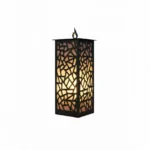 Lampion Mozaikowy Blask z geometrycznym laserowo wycinanym wzorem mozaiki, stal malowana proszkowo, dekoracyjny uchwyt w kształcie płomienia, podświetlenie wewnętrzne