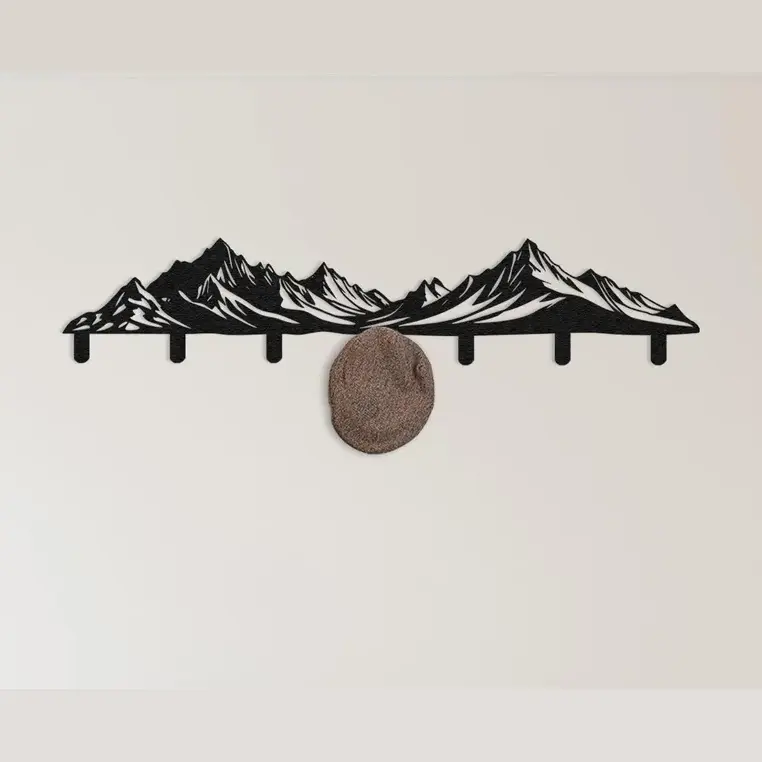 Metalowy wieszak ścienny Górskie Szczyty z haczykami na ubrania, czapki i akcesoria