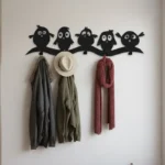 Metalowy wieszak ścienny Wesołe Ptaszki na ubrania