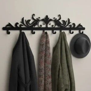 Metalowy wieszak ścienny Ornament Pałacowy z dekoracyjnym wzorem inspirowanym pałacowym stylem