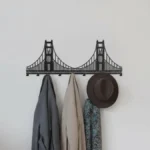 Metalowy wieszak ścienny Most Golden Gate w kształcie słynnego mostu wiszącego, czarny, dekoracyjny