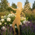 Dekoracja ogrodowa wróżka do wbicia w ziemię Opiekunka Ogrodu – metalowa wróżka ze skrzydłami i ptaszkami