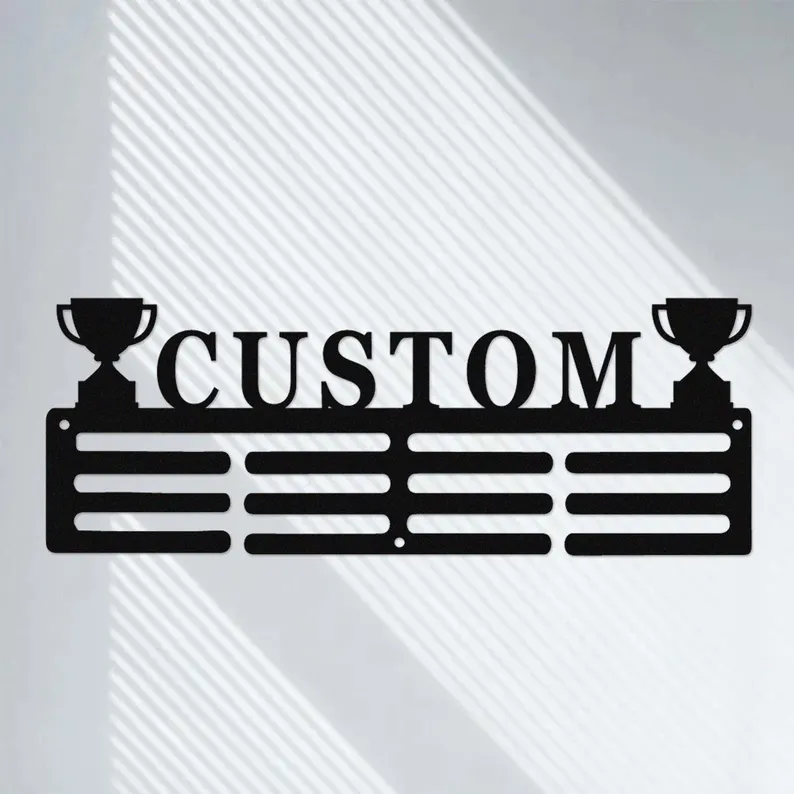 personalizowany wieszak na medale z napisem metalowy