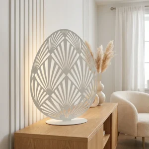 Rzeźba z metalu art deco jajko Art Deco Jajo – biała ażurowa dekoracja na podstawie