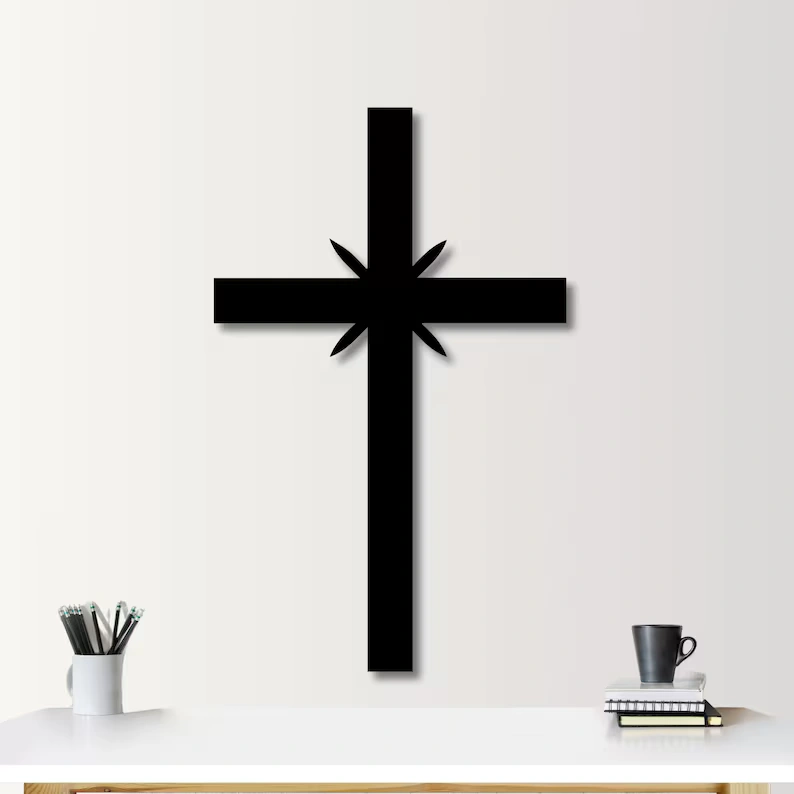 Minimalistyczny krzyż metalowy na ścianę – nowoczesna dekoracja religijna