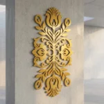 Dekor ścienny metalowy kaszubski Złoty Tulipan Kaszub na betonowej ścianie