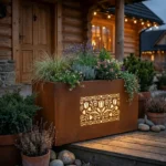 Donica LED kaszubska z podświetlanym wzorem ogrodu tulipanów przy drewnianym domu