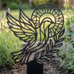 Gołębica Światła Ogrodowa – metalowa dekoracja sakralna do ogrodu