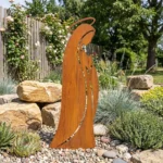 Matka Boża Cortenowej Łaski – metalowa dekoracja sakralna do ogrodu