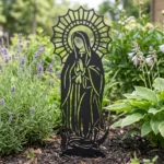 Matka Boża Światła Ogrodowa – metalowa dekoracja sakralna do ogrodu