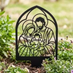 Święta Rodzina w Kapliczce Ogrodowej – metalowa dekoracja sakralna do ogrodu