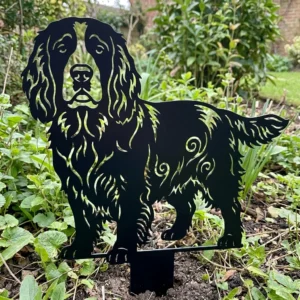 Clumber Spaniel v4 – metalowa dekoracja ogrodowa do wbicia w ziemię