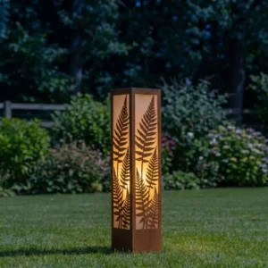 Paprociowy Blask metalowy lampion ogrodowy z motywem paproci